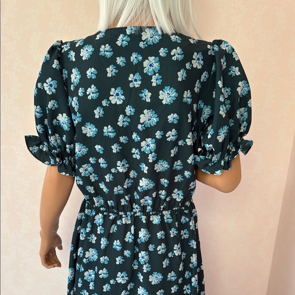 Outerknown Flora puff sleeve A line button front green large . - Picture 2 of 15